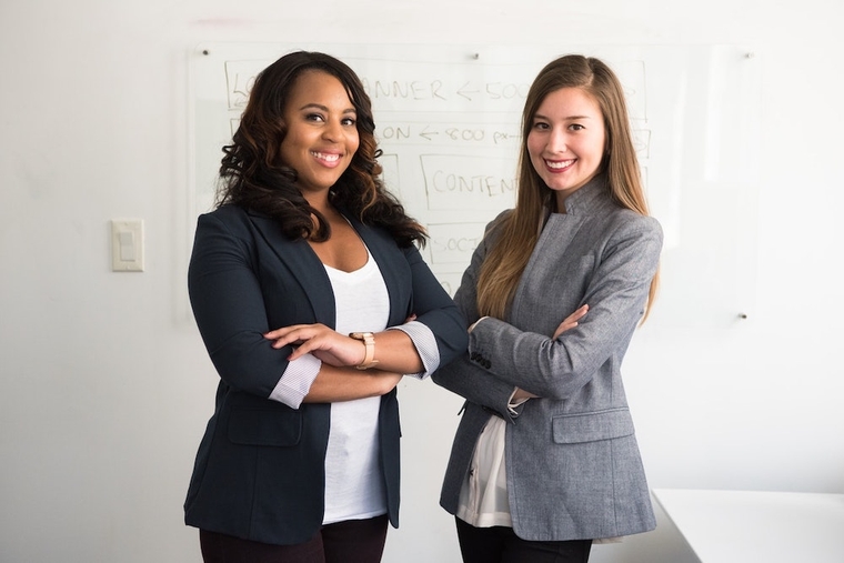 Kleding vrouw sollicitatiegesprek Kleding vrouw sollicitatiegesprek
